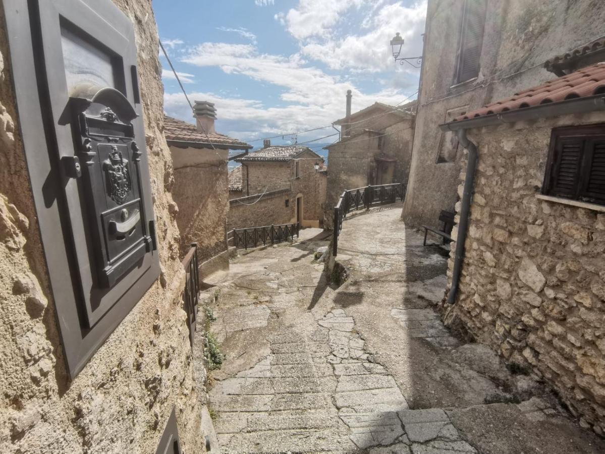 فيلا Il Torrione Poggio Bustone المظهر الخارجي الصورة