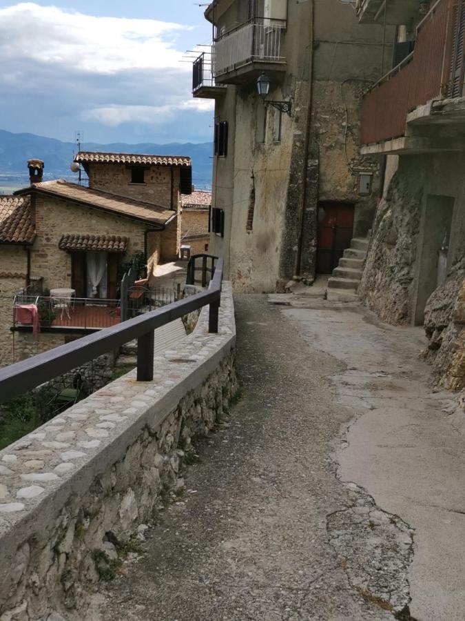 فيلا Il Torrione Poggio Bustone المظهر الخارجي الصورة