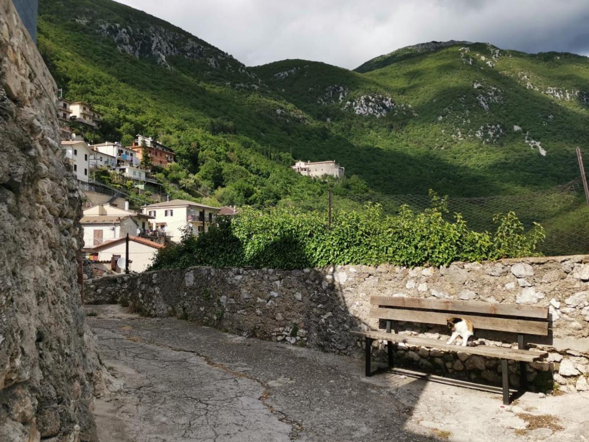 فيلا Il Torrione Poggio Bustone المظهر الخارجي الصورة