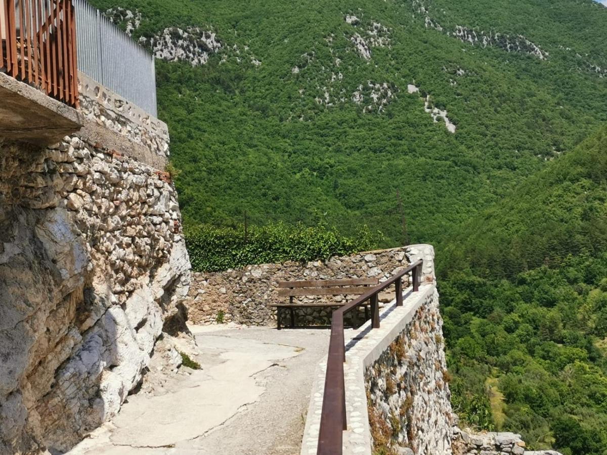 فيلا Il Torrione Poggio Bustone المظهر الخارجي الصورة