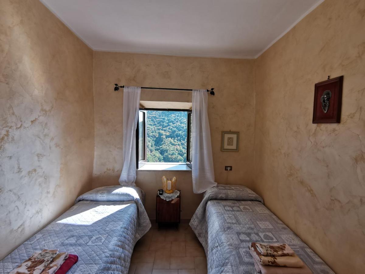 فيلا Il Torrione Poggio Bustone المظهر الخارجي الصورة